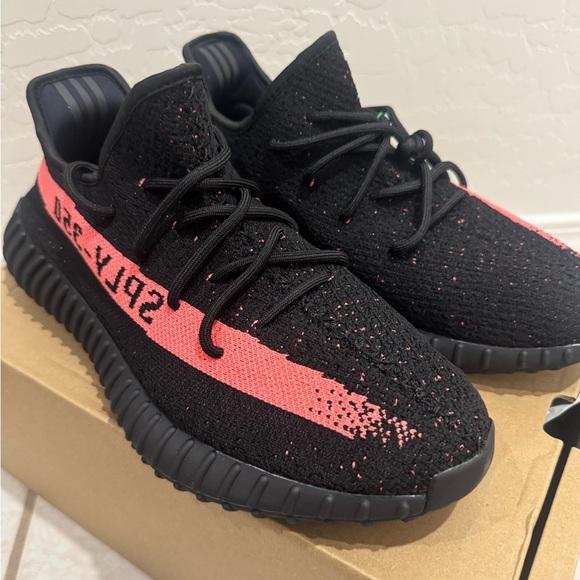 Adidas Yeezy Boost 350 V2 - Black and red “bred” or “red” size men’s 10 - Picture 3 of 6